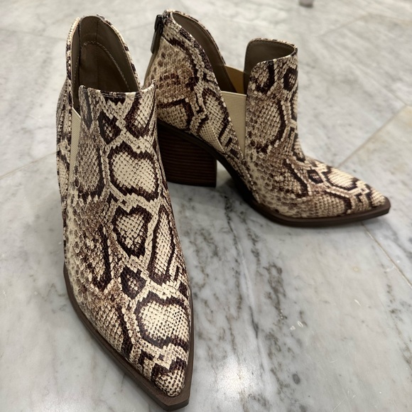 Vince Camuto snakeskin booties. Like New! - Picture 1 of 5